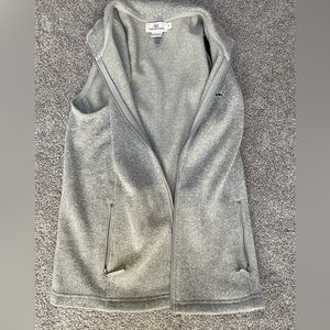 NWOT Vineyard vines grey vest